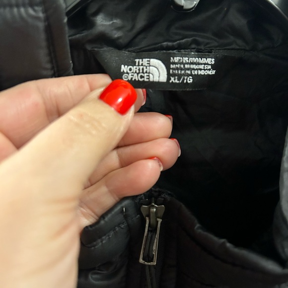 The North Face Thermoball Eco Insulated Vest Men’s XL Black Lightweight zip - Picture 10 of 12